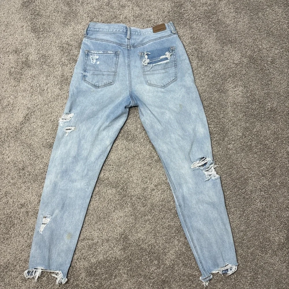 Women's Size 4 Long American Eagle‎ Ripped Distressed Mom Jeans